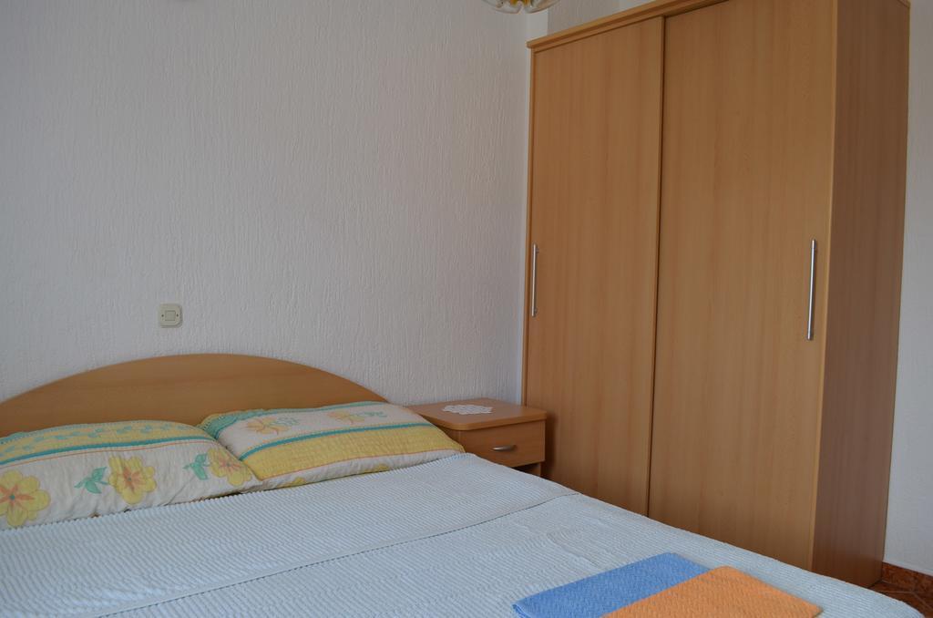Apartments Nina バスカ 部屋 写真